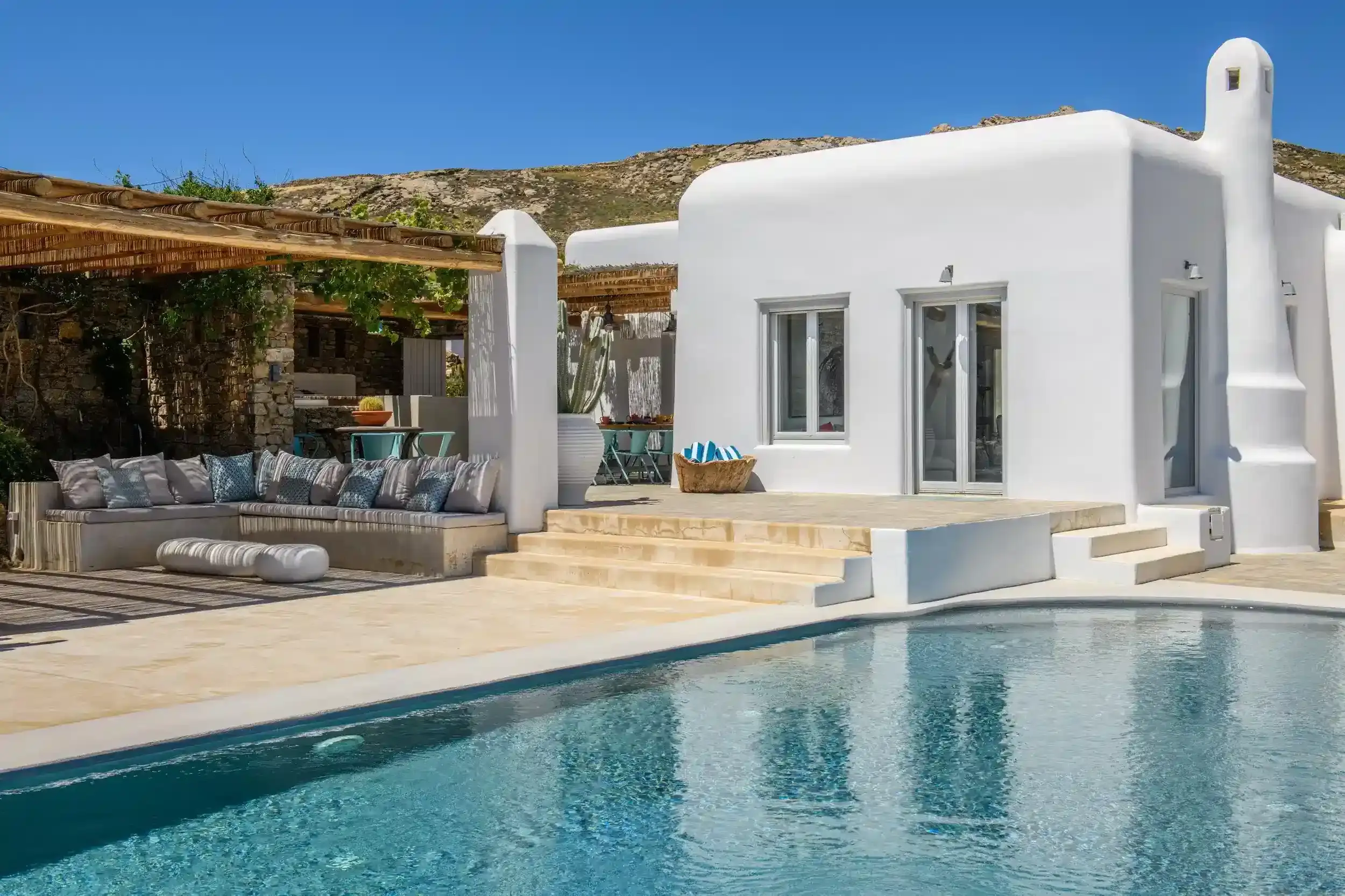 Acqua Front Villas – The Ultimate Luxury Waterfront Retreat